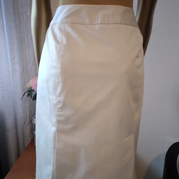 LOFT Off-White Midi Skirt - Picture 1 of 6
